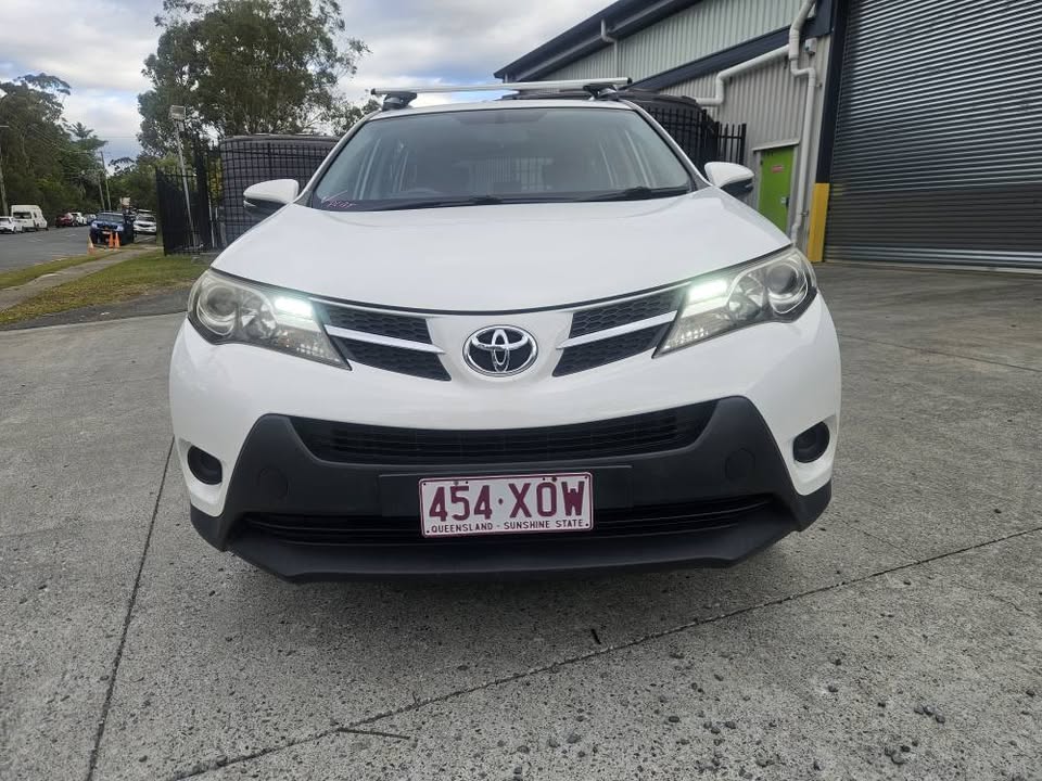 2015 Toyota rav 4 awd auto awd suv wagon 3.jpg